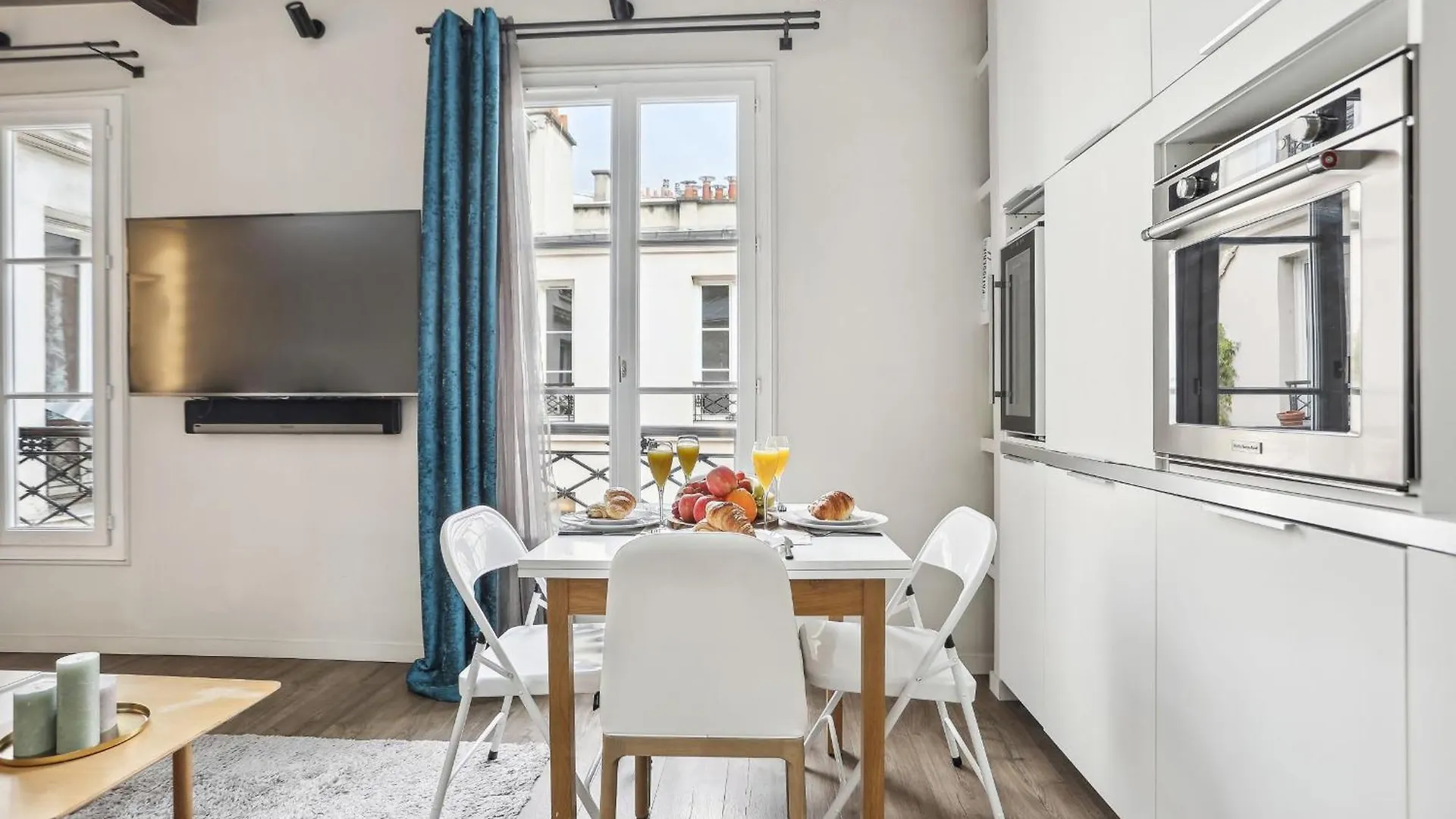 Eiffel Tower & Champ De Mars - 1Br - Cityapartmentstay 파리